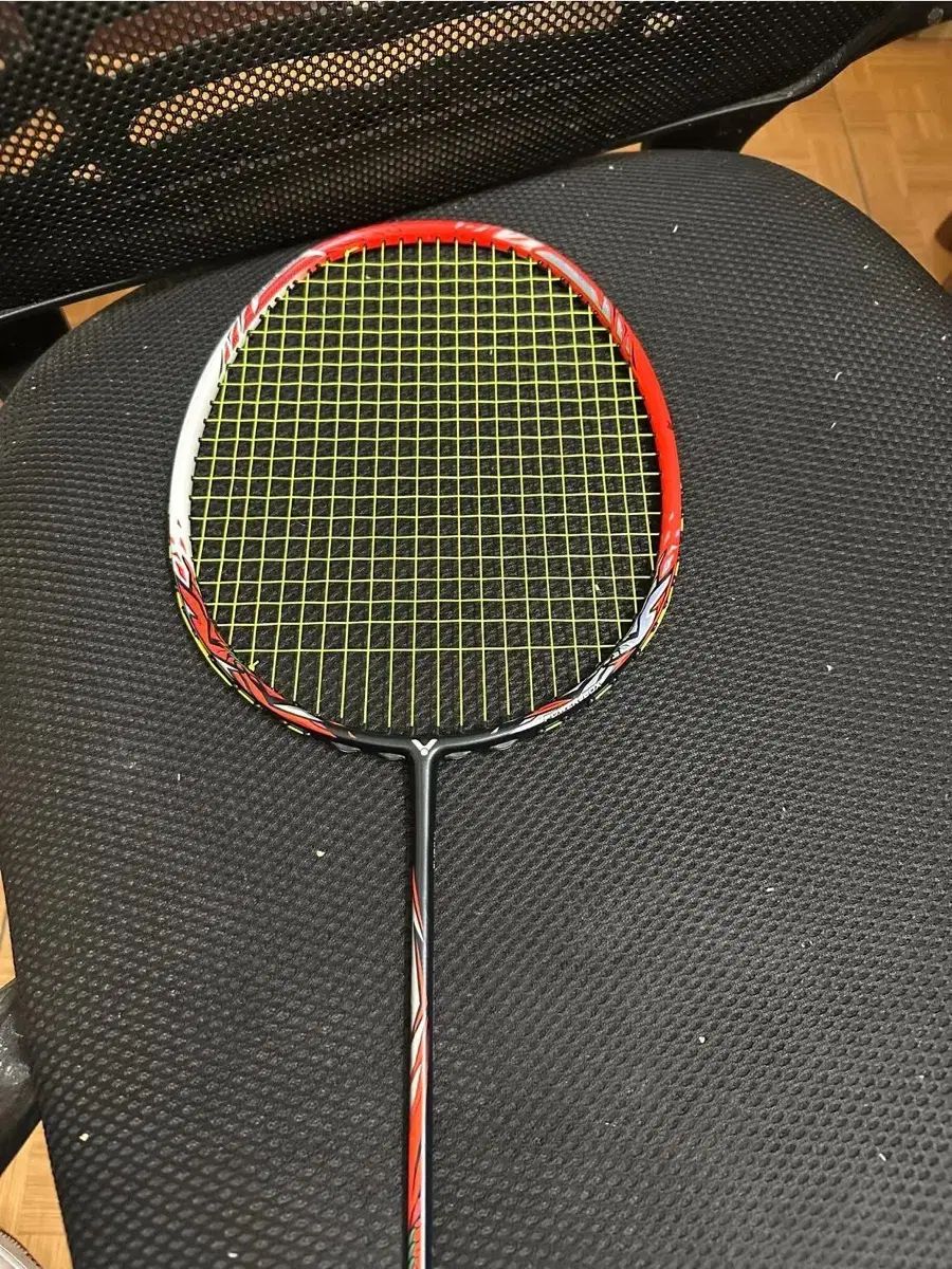 Victor ビクター バドミントン ラケット レビュー投稿やLINE追加で