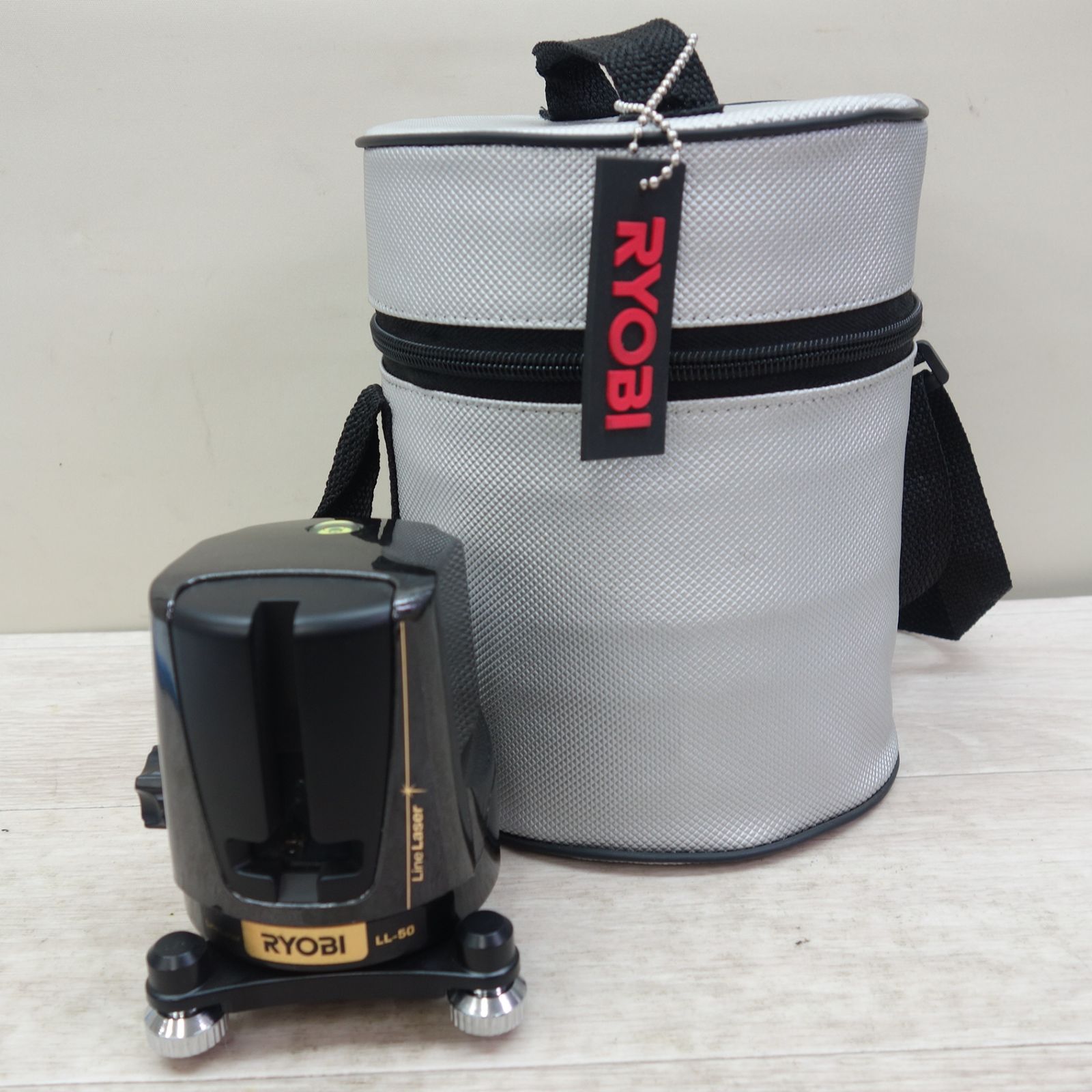 送料無料] ☆リョービ レーザー 墨出器 LINE LASER LL-50 墨出し器 