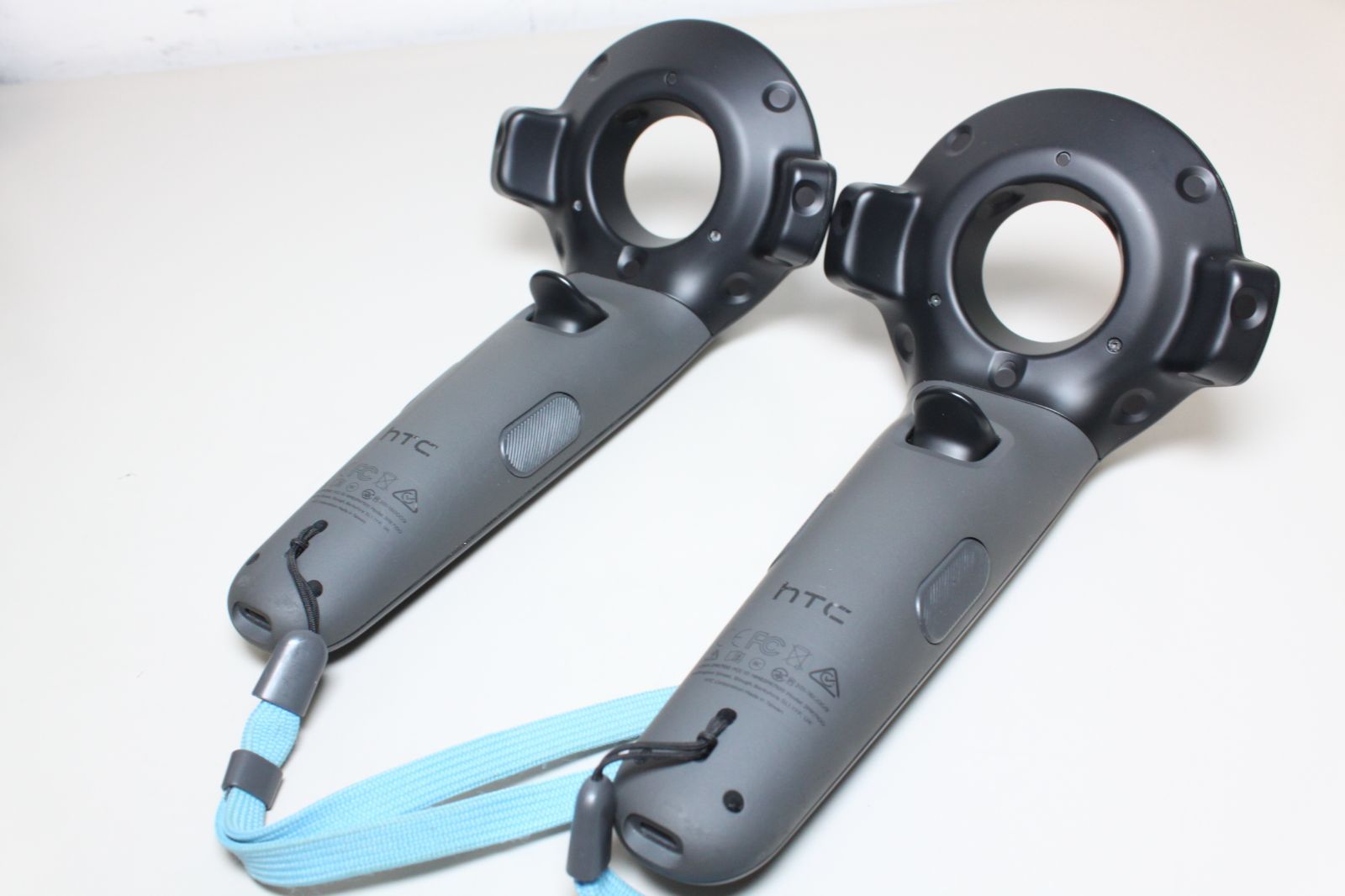 HTC/VIVE Pro スターターキット/VRヘッドマウントディスプレイ ④ 