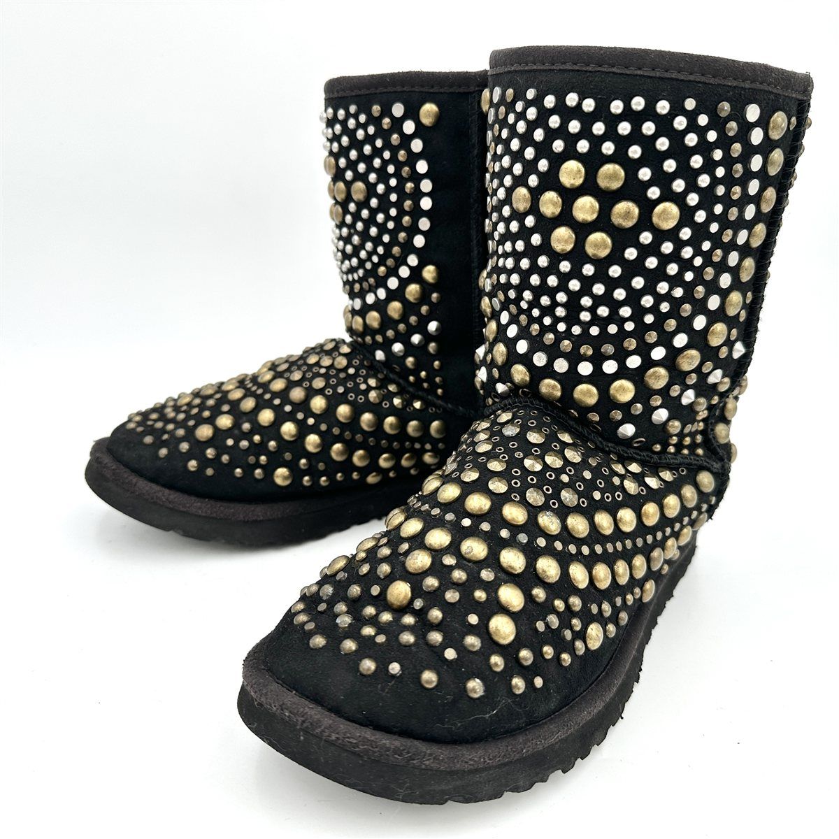 □希少□ UGG × JIMMY CHOO ムートンブーツ スタッズ ブラック
