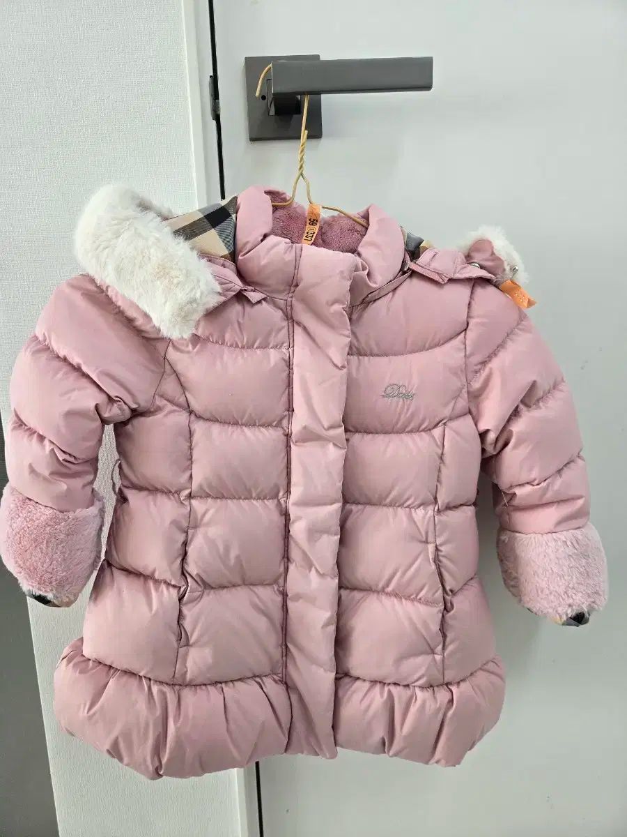 【雷市場（ポンジャン）商品韓国直送】 DAKS(ダックス) 女児 ダウン 100