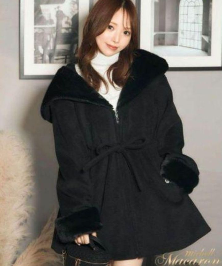 ミシェルマカロン ウエストリボンコート ファー ブラック フリーサイズ