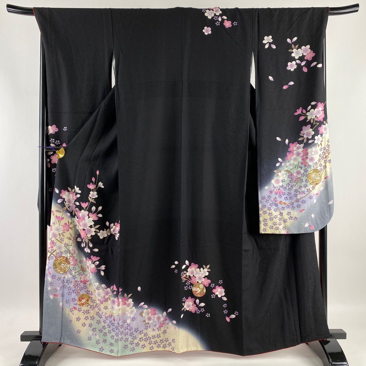 振袖 美品 名品 鈴 桜 箔 金彩 黒 袷 身丈163cm 裄丈69cm L 正絹