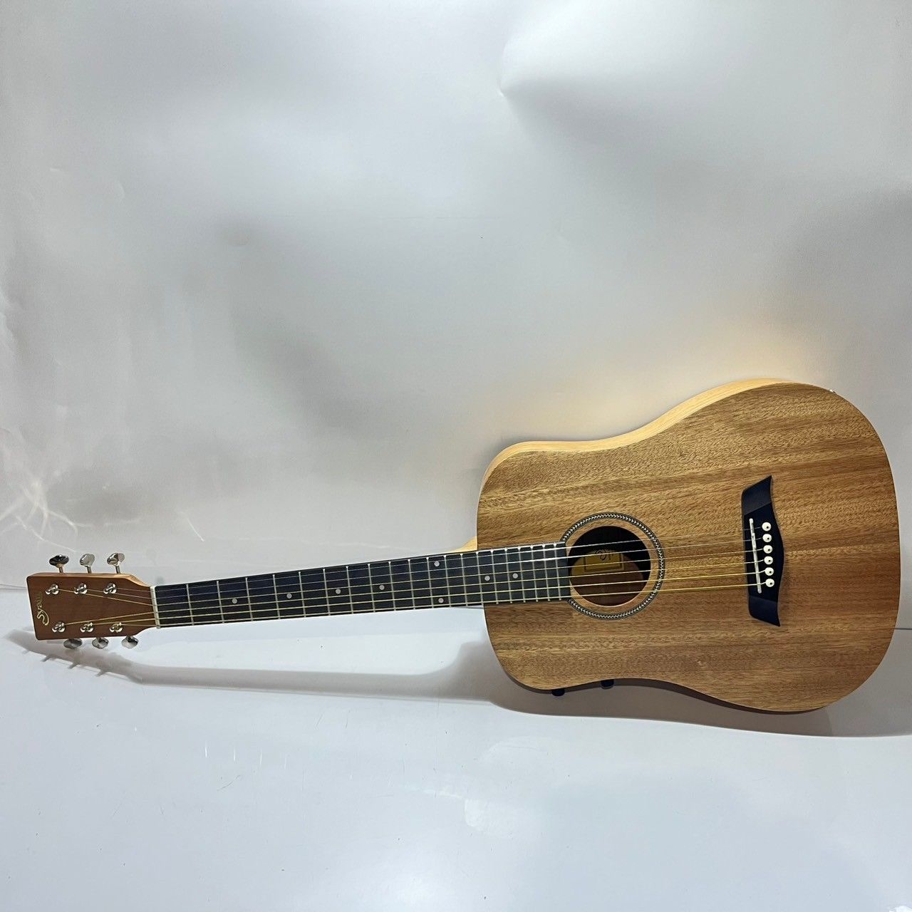 縦ロゴ Morris W-40 エレアコ仕様 ギター ハードケース付 弦交換済 縦ロゴ Morris W-40 エレアコ仕様 ギター ハードケース付 弦交換済