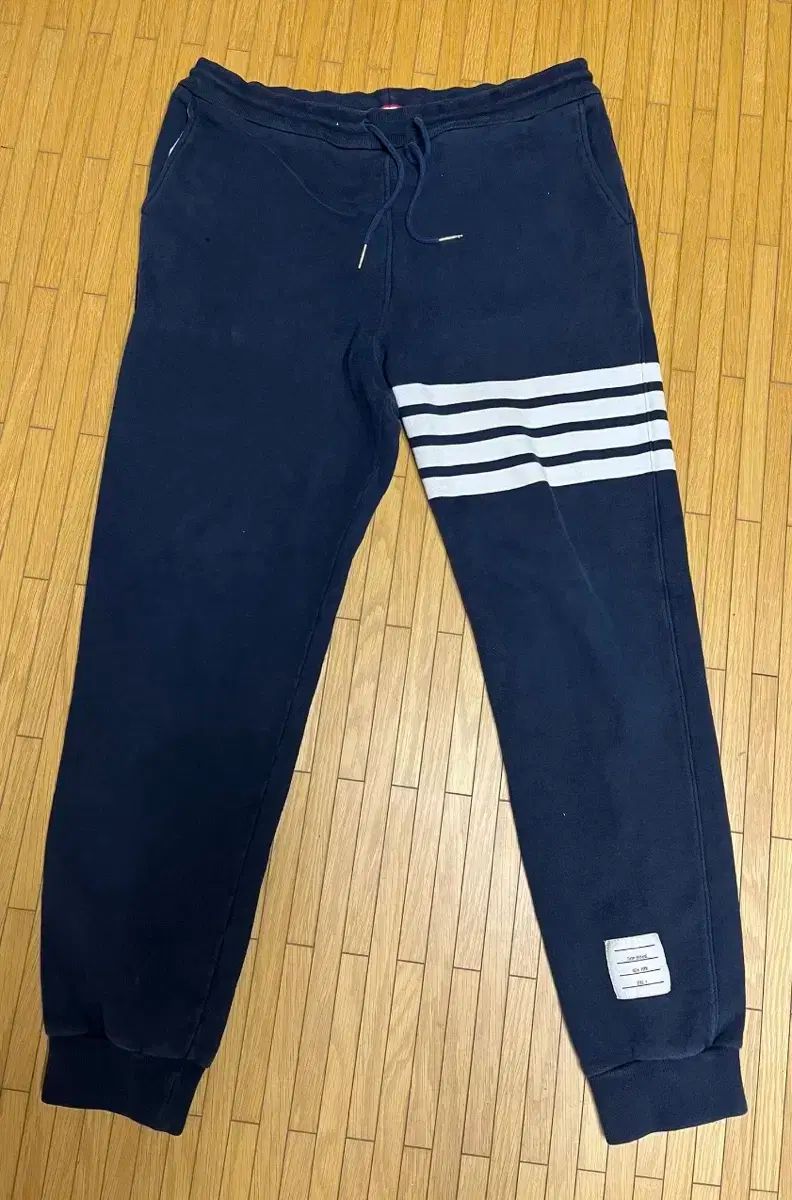 明日午前中迄お値下げ　THOM BROWNE スウェットsize３【国内購入】 rms-pro-2682051largeimage.