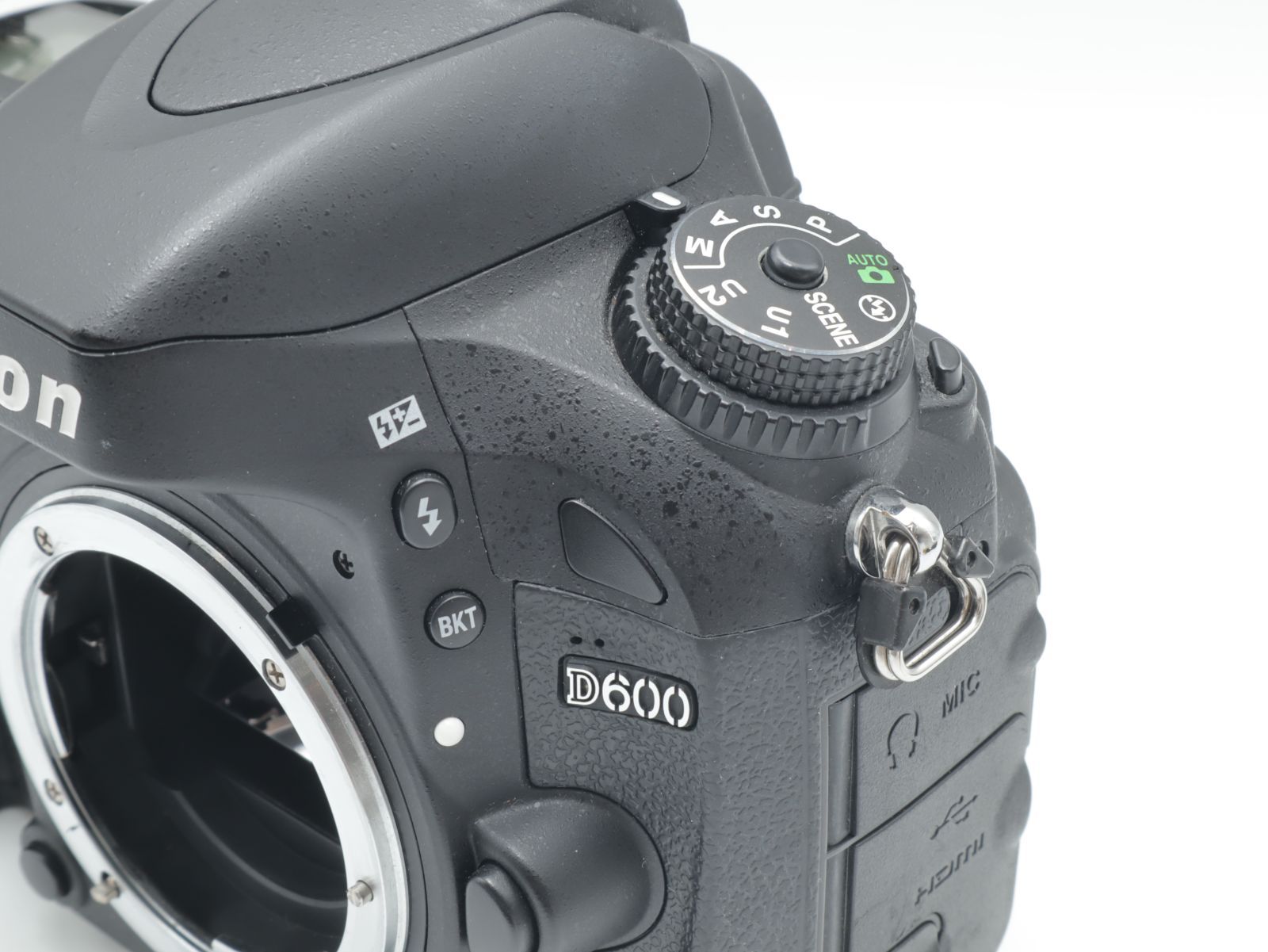 678☆シャッター回数27572回□極上品□ Nikon D600 ボディ