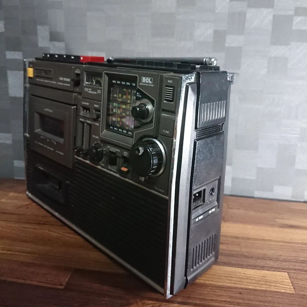 最安挑戦！ AIWA BCL ラジカセ TPR-255 ラジオ・コンポ - www ...