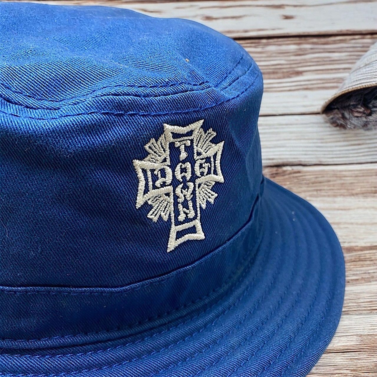 DOGTOWN 90年代オリジナルサンプルバケットハット 青ヴィンテージタグ付き DOGTOWN 90年代オリジナルサンプルバケットハット 青