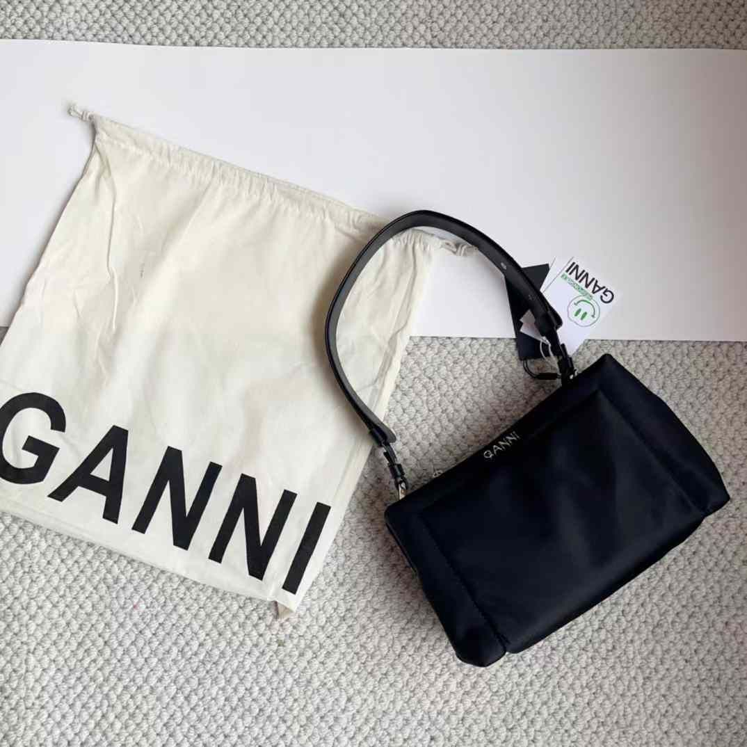 GANNI - GANNI Pillow ピロー ミディアム バゲット ショルダー