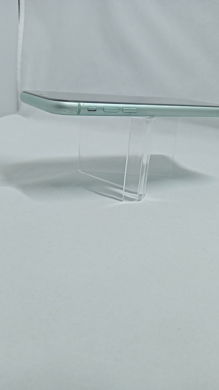 グリーン SIMフリー