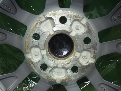 YOKOHAMA パサートヴァリアント純正