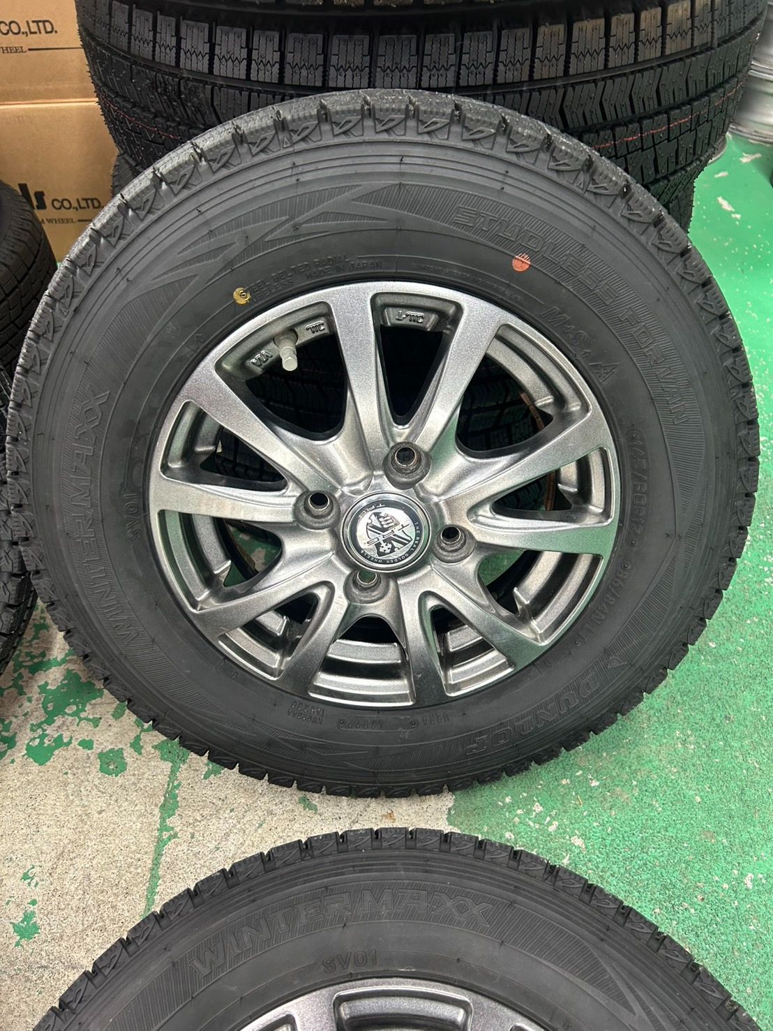 ★【ホンダ軽トラ・軽バン等へ！】ダンロップ　WINTERMAXX　WM01　145R12LT　６PR　送料無料！！ ☆ホンダ軽トラ・軽バン等へ！ダンロップ WINTERMAXX WM01