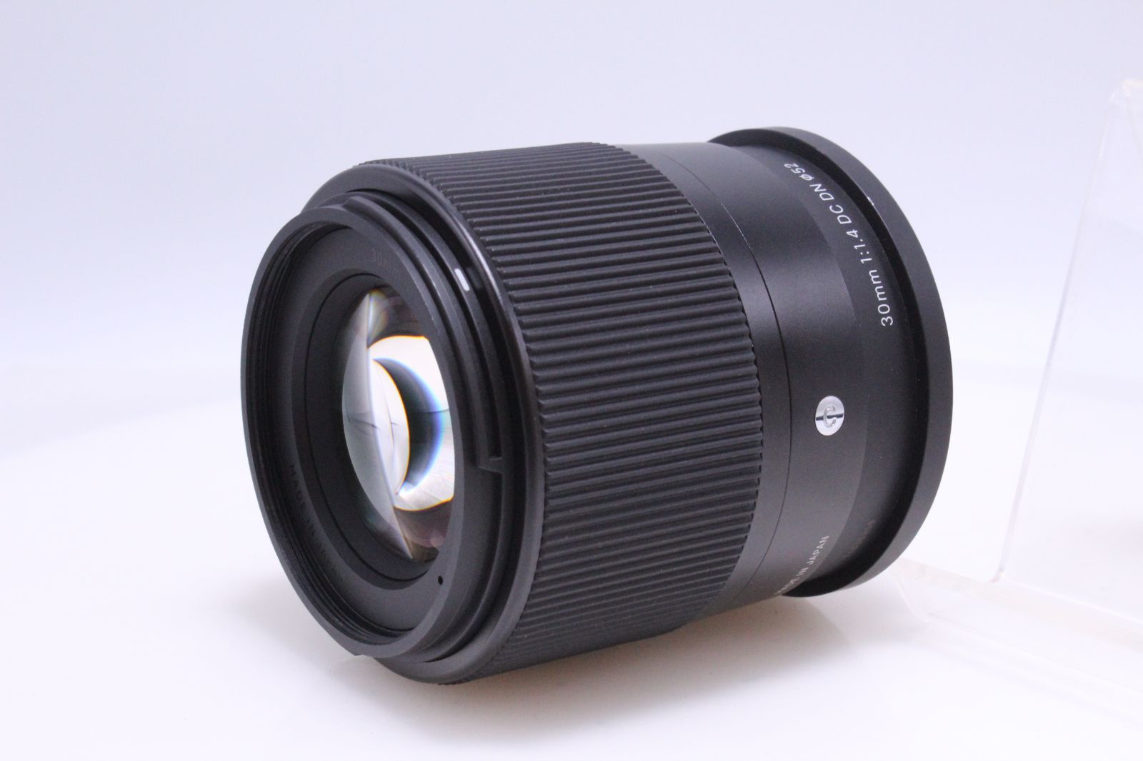 超美品 シグマ 56mm f1.4 DC DN Lマウント用 ブラック フード付 16mm