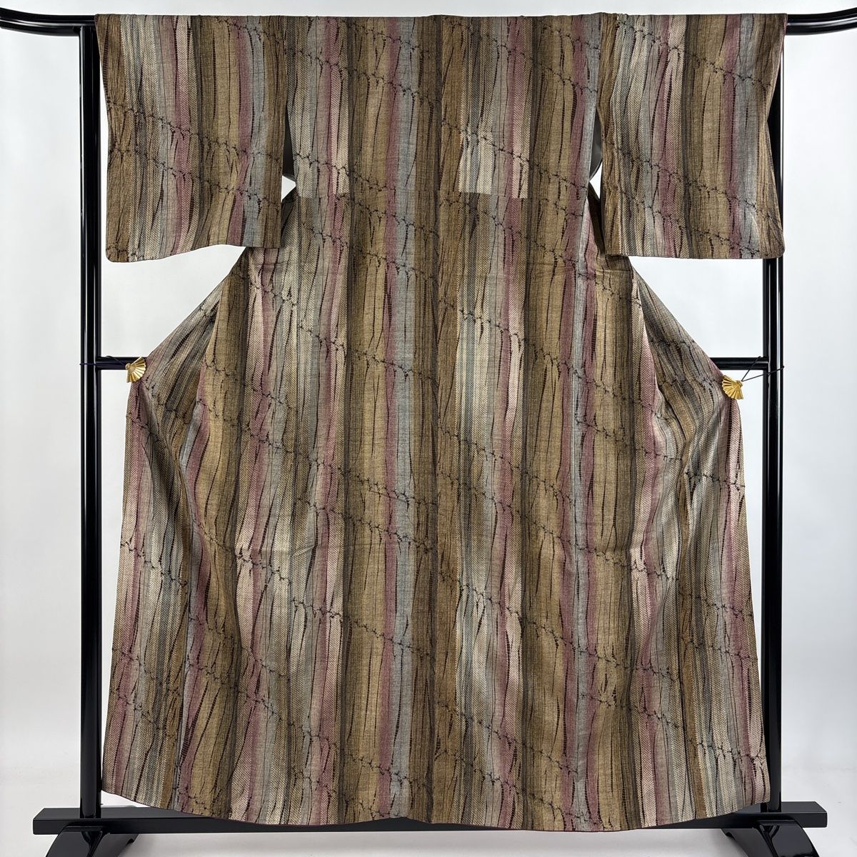 小紋 身丈158.5cm 裄丈65.5cm M 袷 やまと 斜縞 幾何学模様 絞り 茶色 正絹 秀品