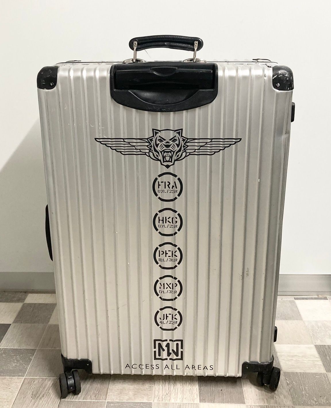 82L RIMOWA 香港限定 リモワ Michael Wong キャリーケース Yahoo!オークション - RIMOWA 香港限定モデル リモワ Michael