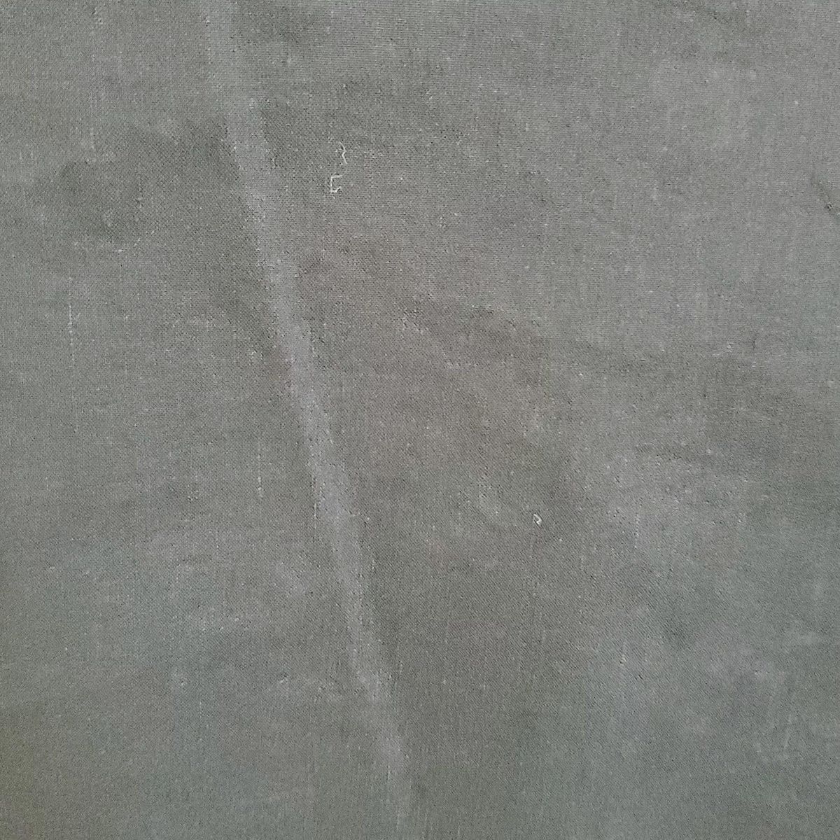 - 黒