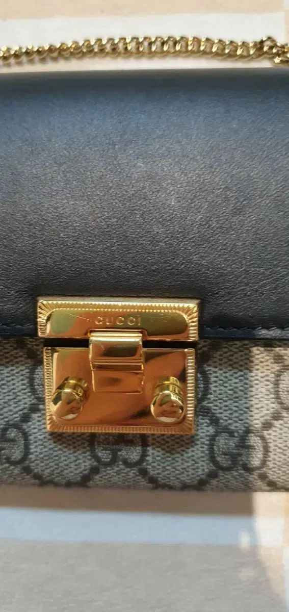 GUCCI グッチ パドロック チェーン 財布 DECORATOM_COM_BR