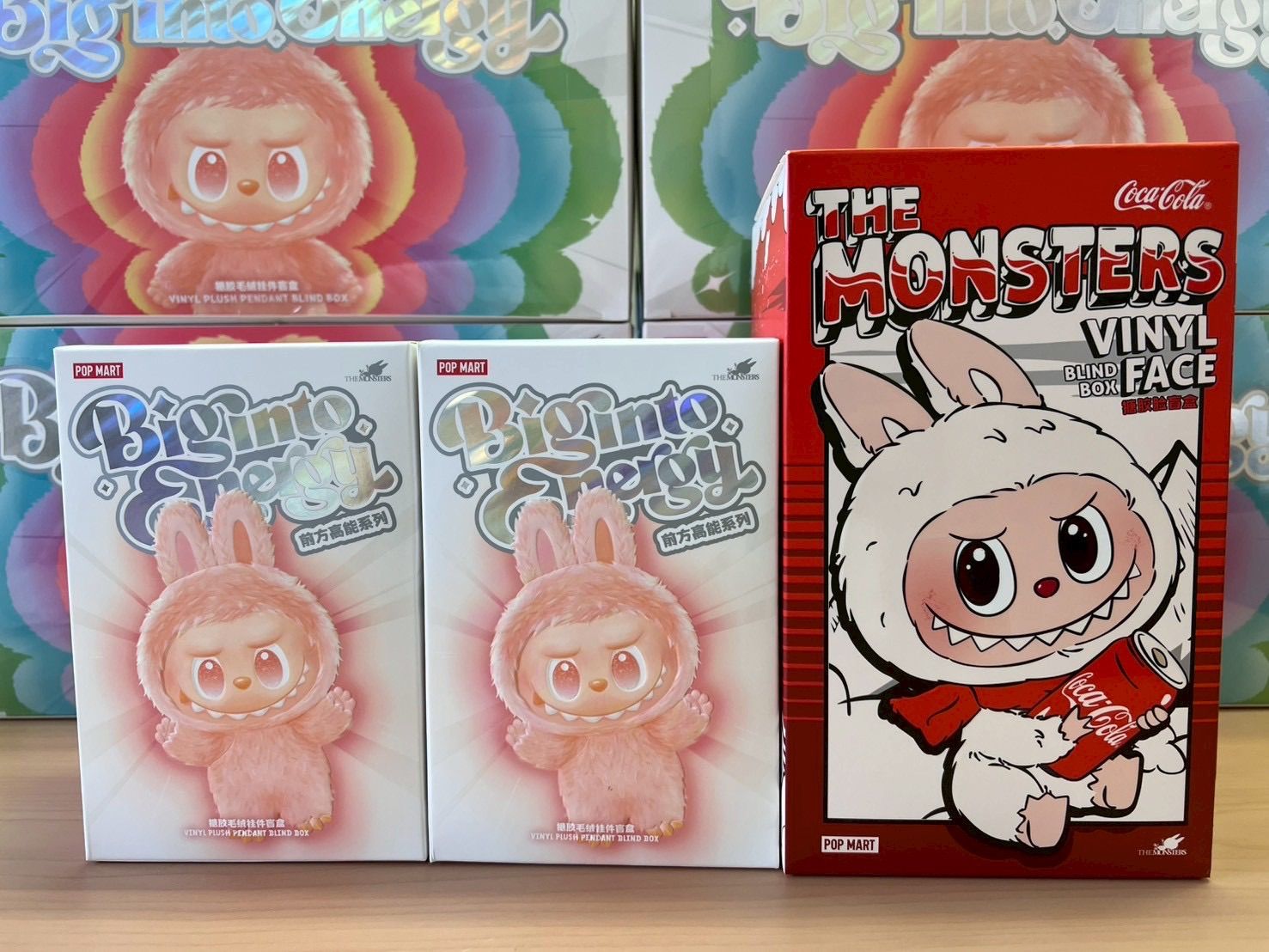 ラブブ THE Macaron Big into Energy 2点 POPMART COLA コカコーラ1点 合計３ピース