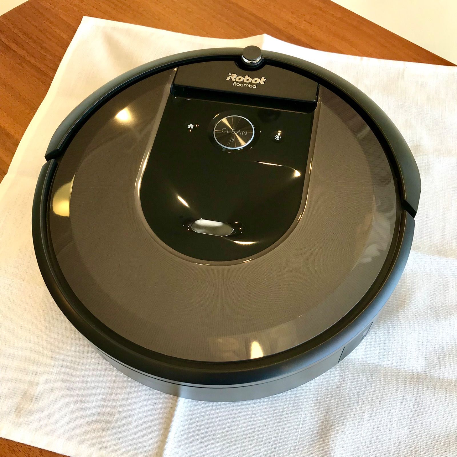 決算セール最終値下！【展示品】iRobot ルンバ i7+ i7550 U - メルカリ