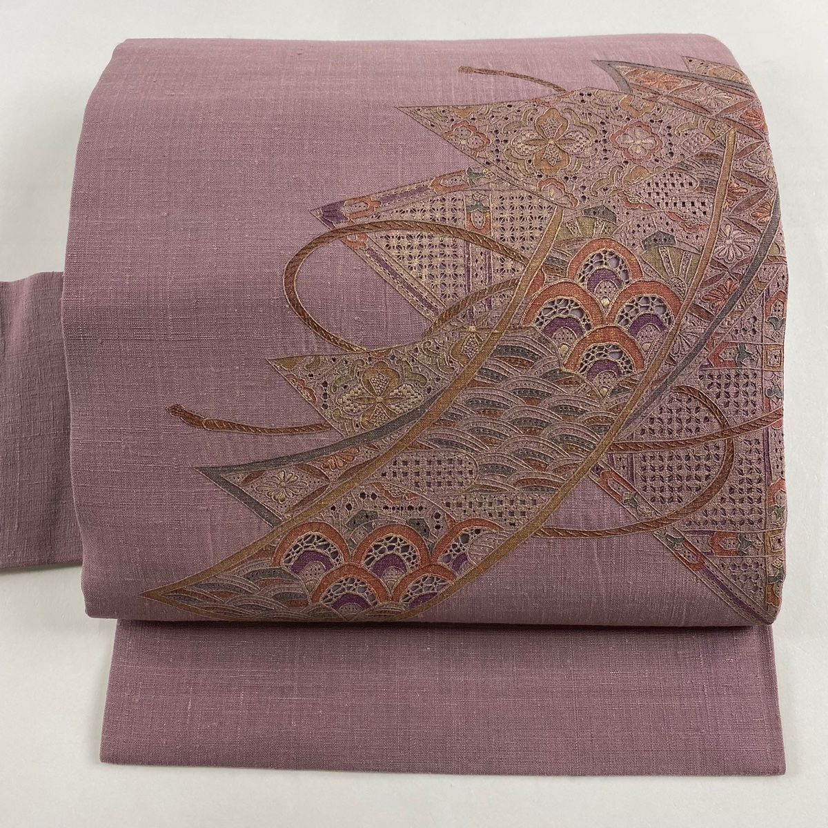 名古屋帯 秀品 紬地 短冊 青海波 刺繍 紫 正絹