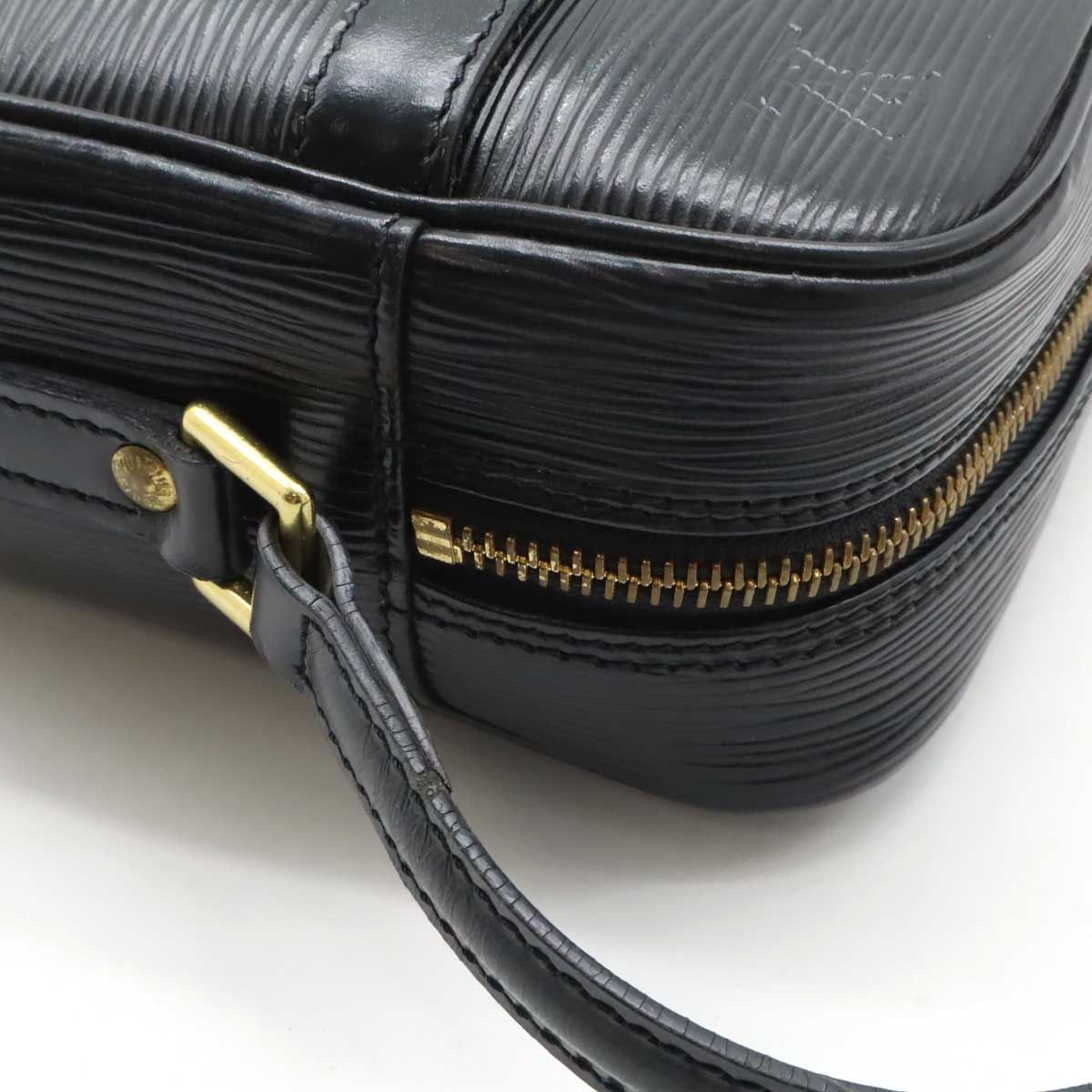 LOUIS VUITTON ルイ ヴィトン エピ トロカデロ27 ショルダー