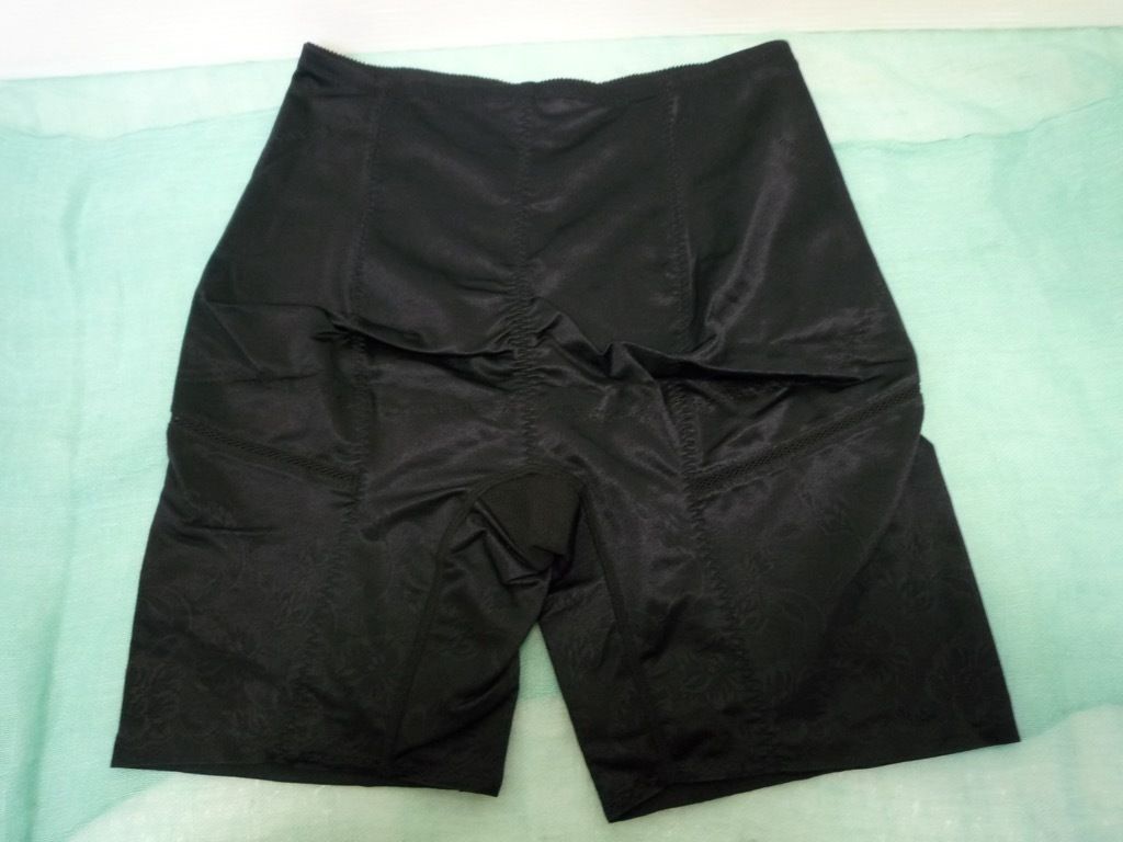 ブラック 立体成形