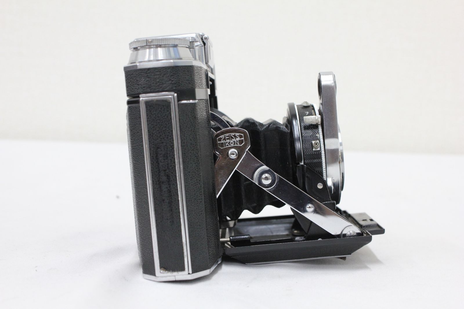 日本全国無料配達。 品 ツァイスイコン Zeiss Ikon Super Ikonta 533 16 Opton Tessar 80mm F2.8 ケース付き 蛇腹カメラ e3009 発展