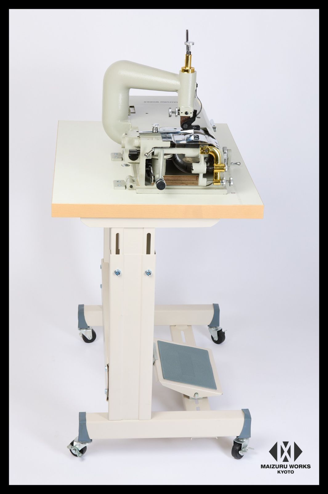 MW－801 ☆ 革漉き機 ☆ サーボモーター 省スペーステーブル 幅80cm