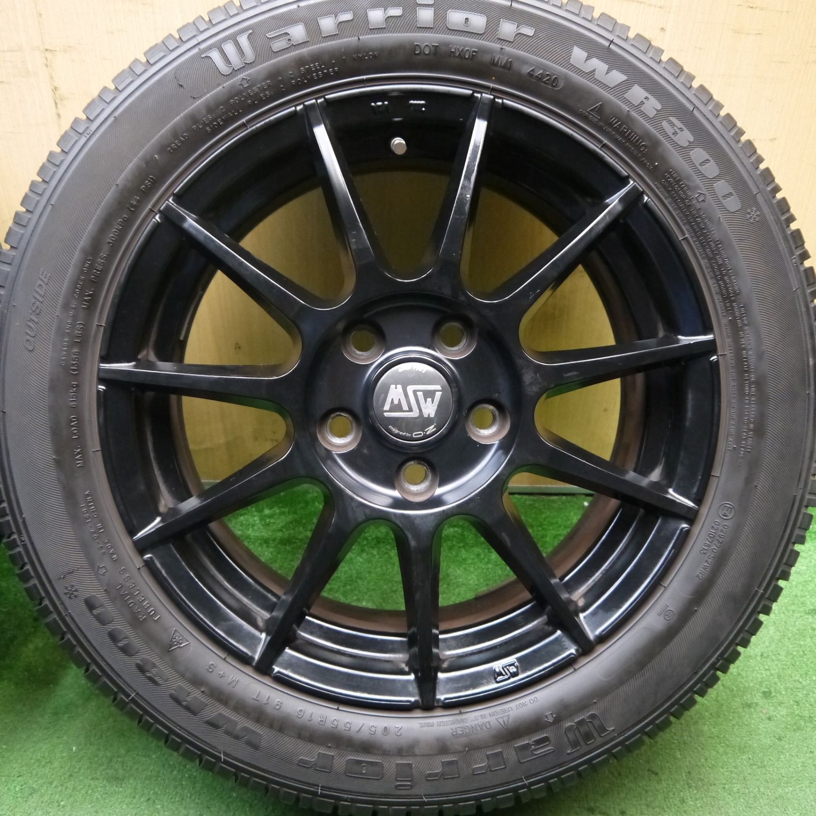 バリ溝！23年！9分☆MINI ミニ 等 MSW 85 O・Z 205/55R16 スタッドレス