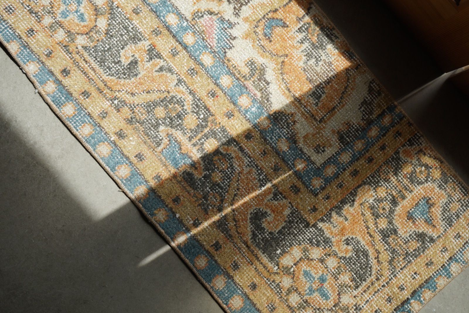 ヴィンテージラグ　トルコ ヴィンテージラグ トルコ ドアサイズ 83 × 44 cm No.TR2570