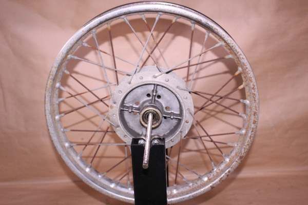 ベンリィCD125T ホンダCD125?リヤホイール他 リアホイール □Z83