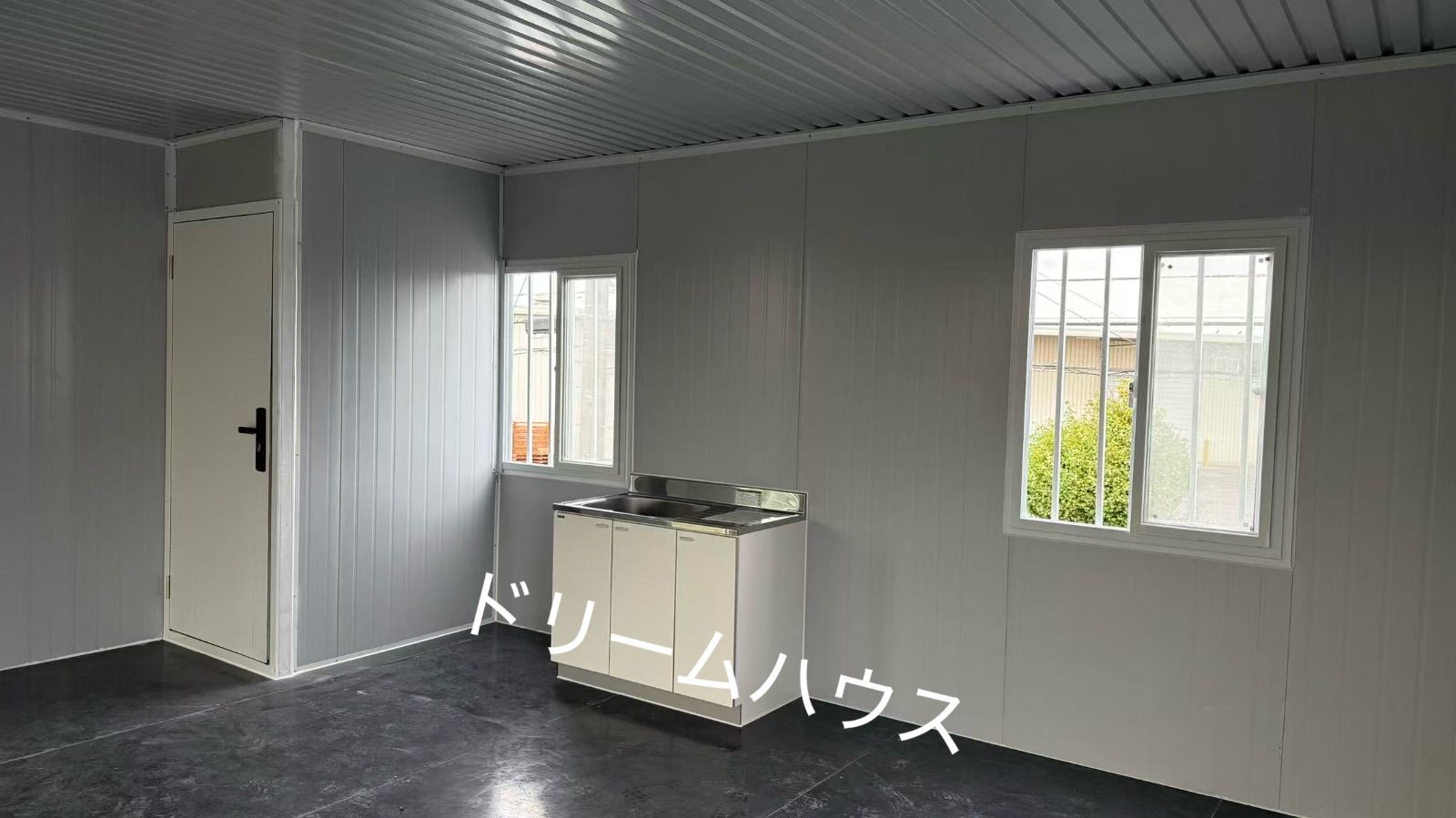 千葉県実績 3✖️6✖️2.8m5連結勾配屋根 階段二階建てプレハブ事務所 