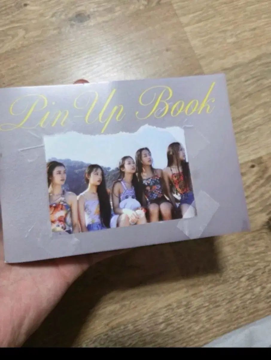 NewJeans 村上隆 トレカケース フォトホルダー NewJeans ミンジ 村上隆 トレカケースフォトカードホルダー 新品