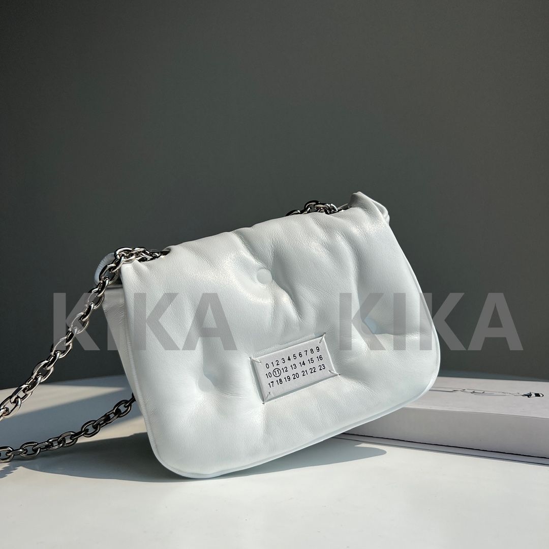 保存版】 新品、メゾンマルジェラ ショルダーバッグ バッグ レディース  