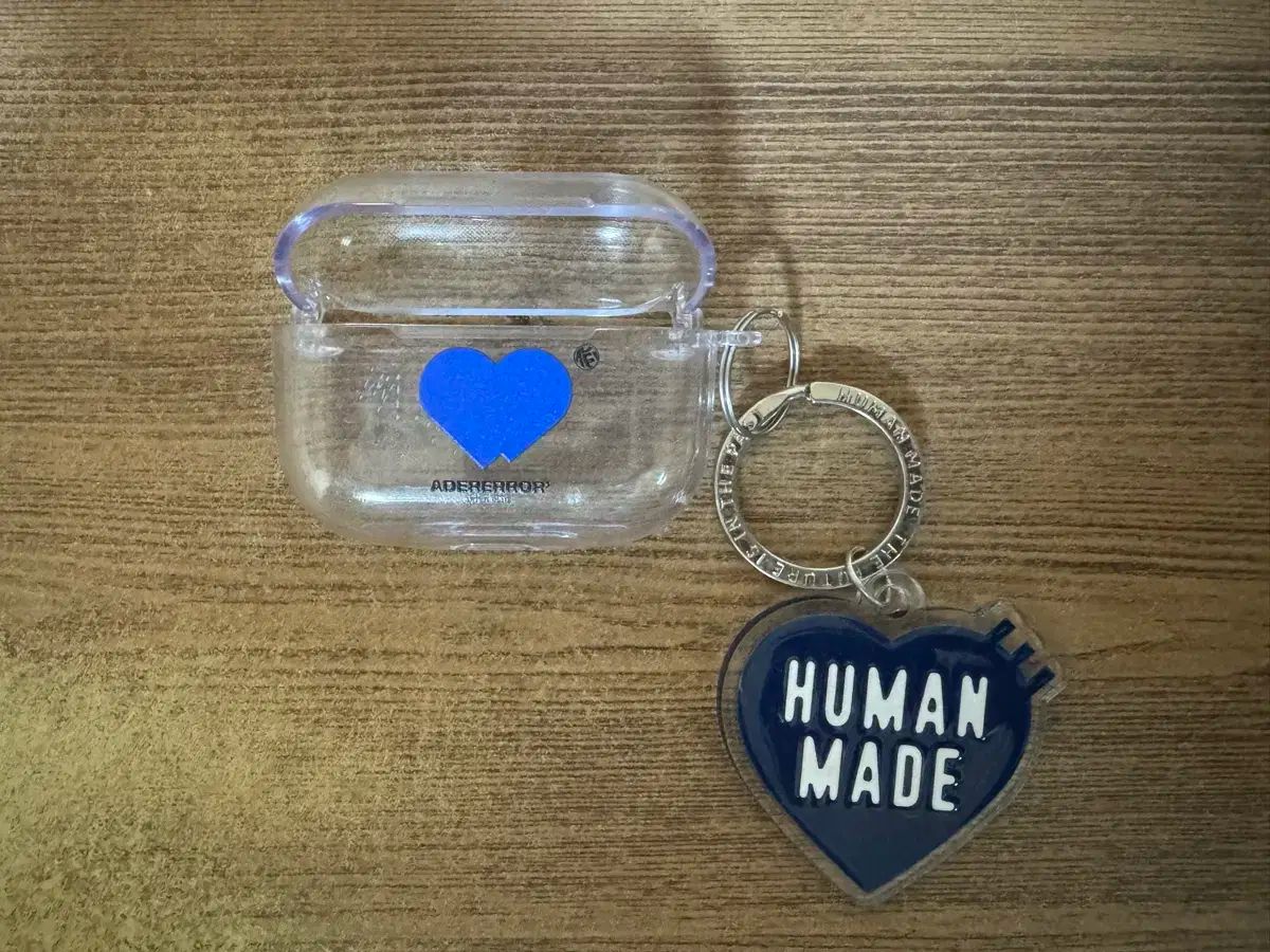ADER ERROR(アーダーエラー) エアポッド ケース ハード+ヒューマンメイド ネイビー キーリング 出品