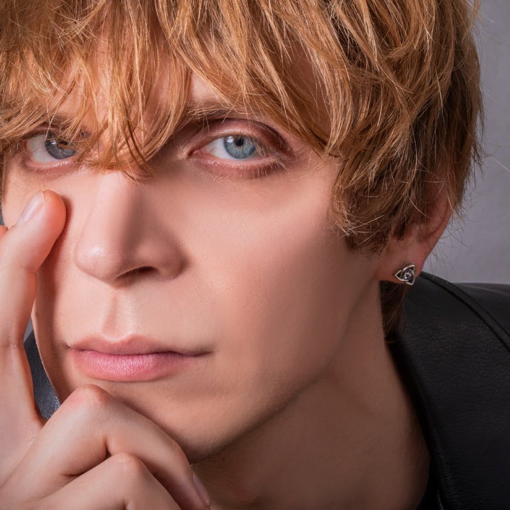 ケルティックトライアングルピアス