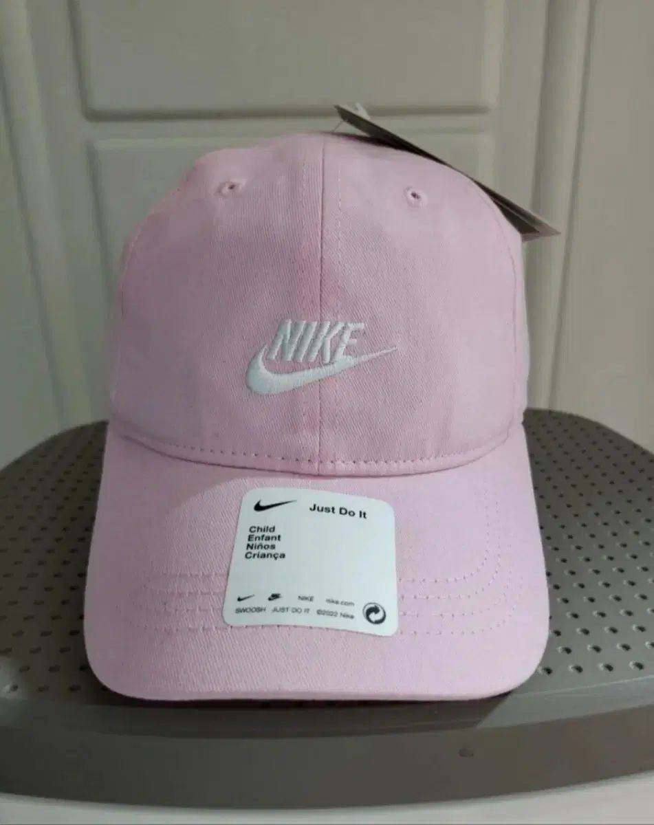 新品 NIKE(ナイキ) ピンク ベースボールキャップ free 4 ／ 7 3 つ以上