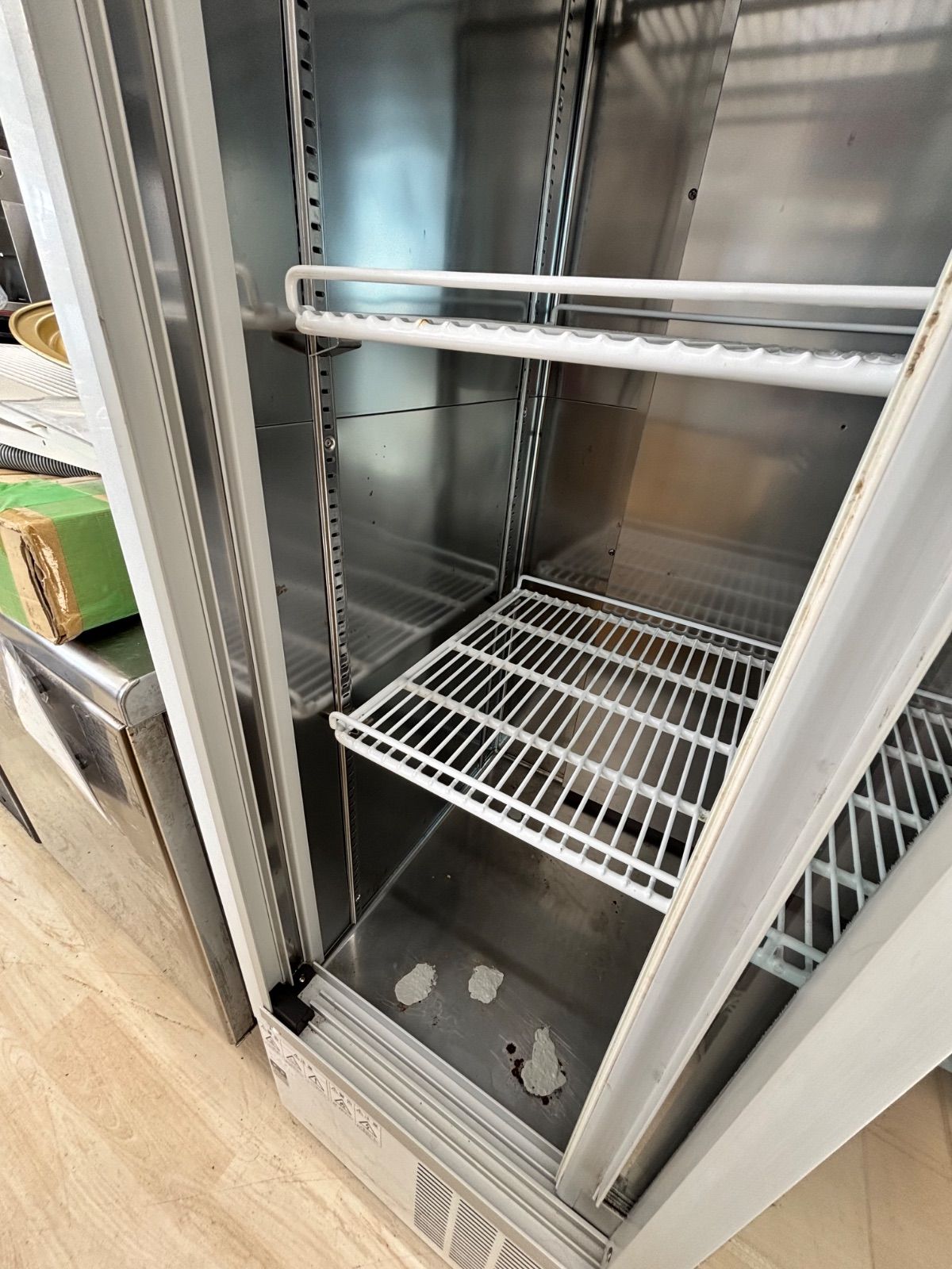 薬用冷蔵ショーケース 大和冷機