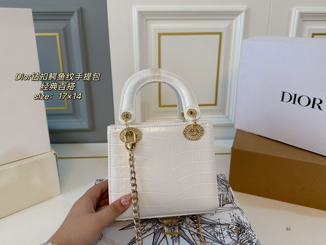 今日 DIOR Lady Dior 満ストーンボタンのハンドバッグ 送料無料で今の在庫は な価格です STEELWINDOWSANDDOORS_COM