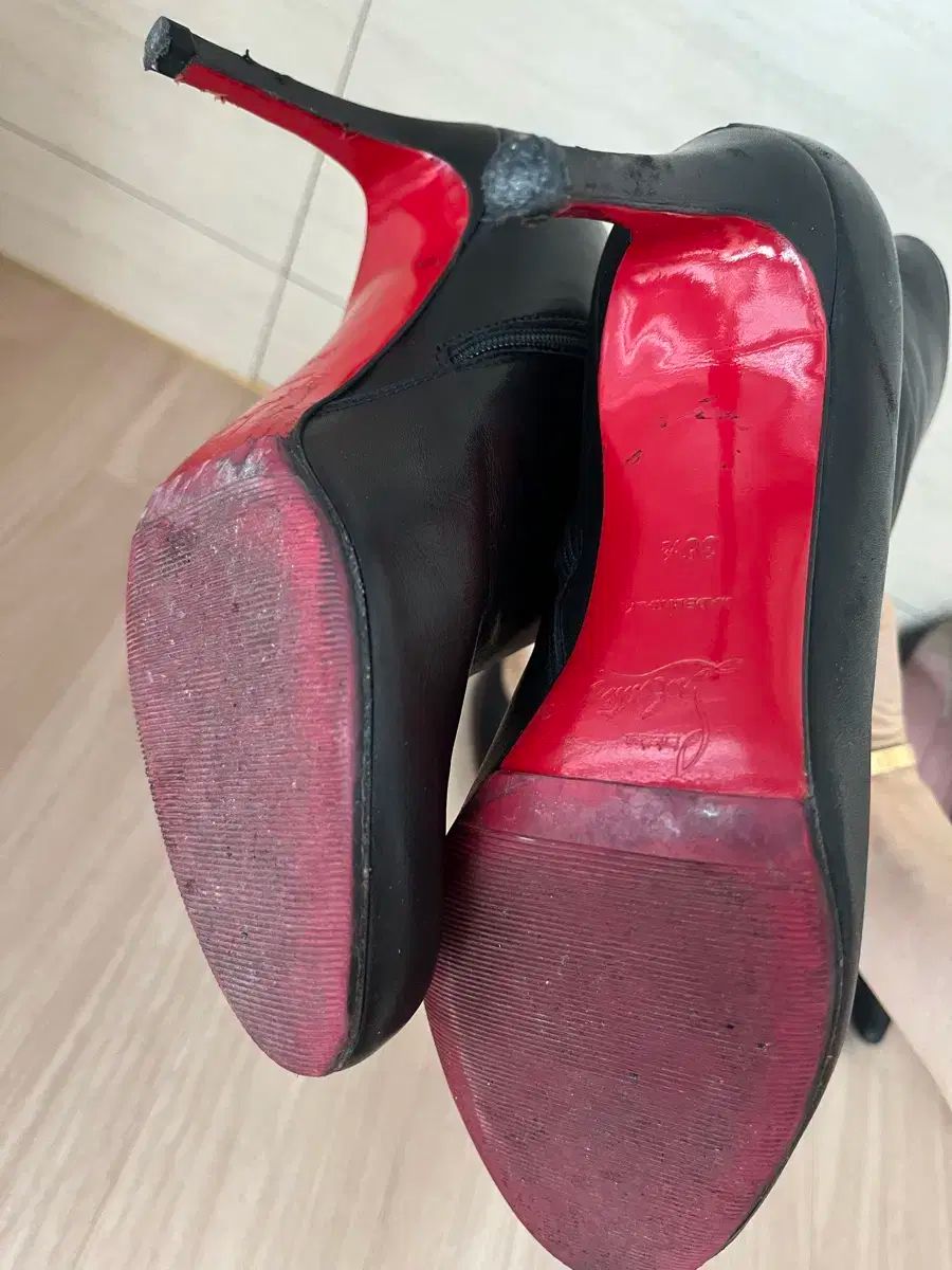 Christian Louboutin クリスチャンルブタン 黒 アンクル ブーツ 36 5