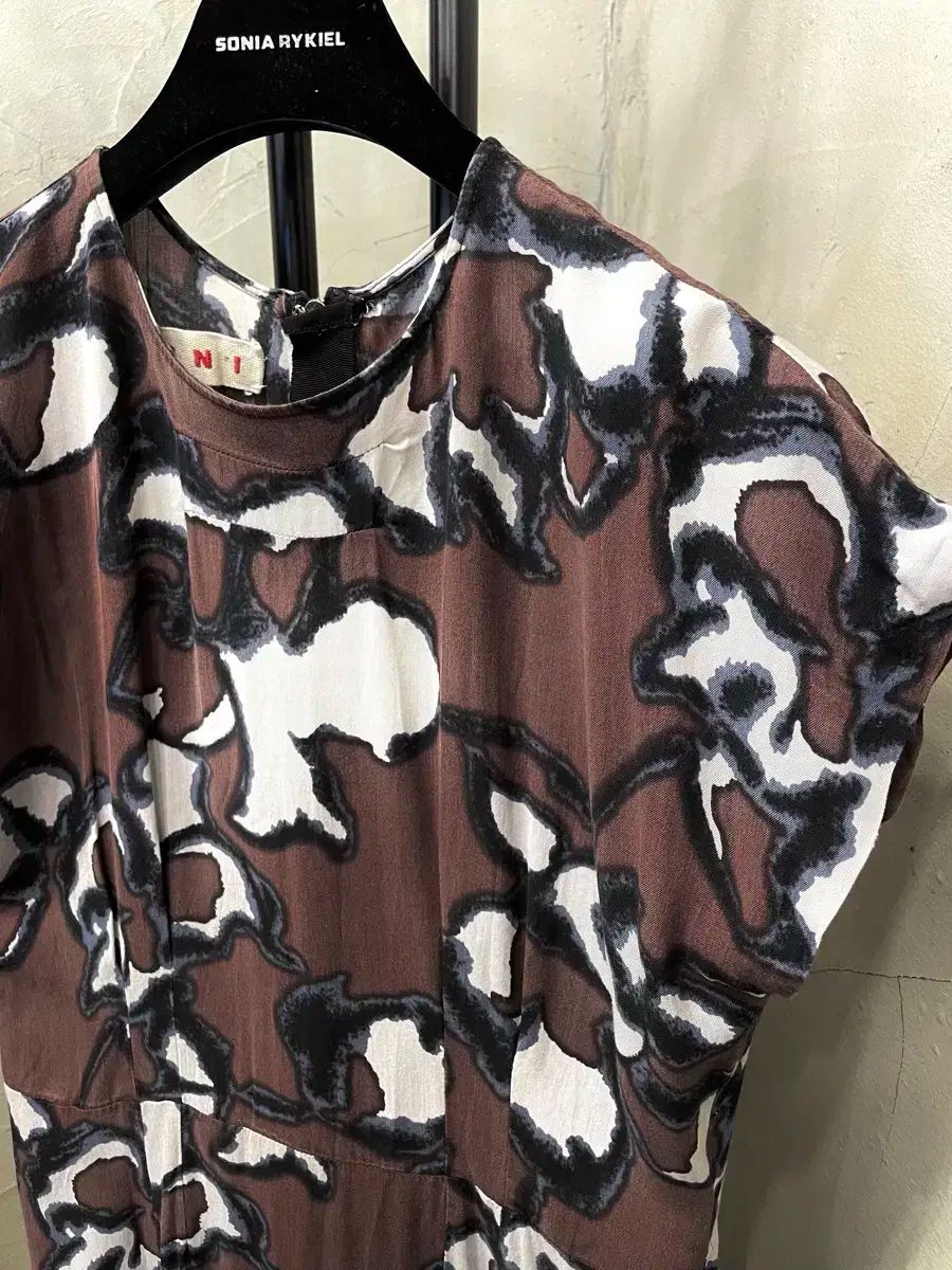 Marni マルニ