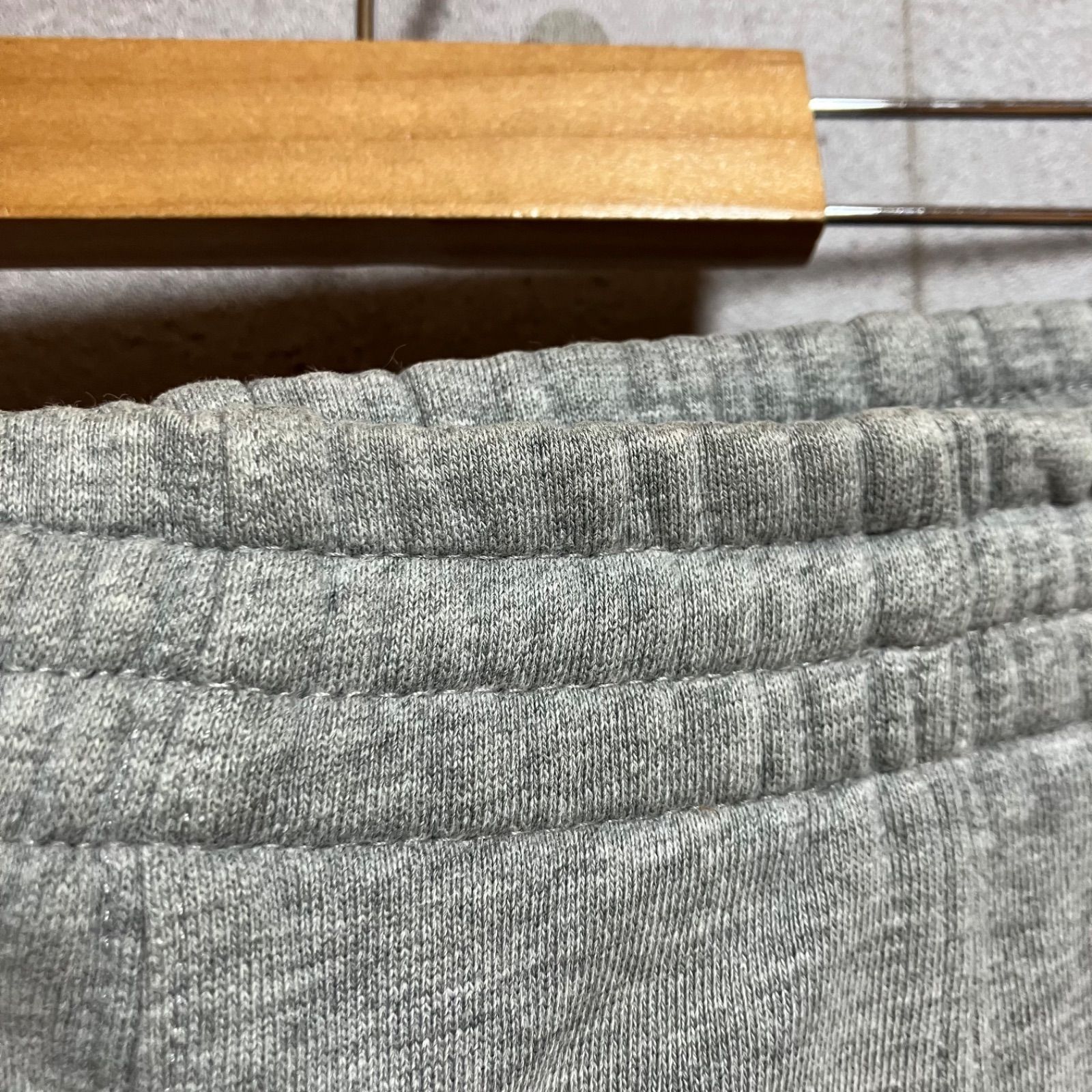 ENYCE サイズXXL セーター生地　希少品　HIPHOP B系　ニット ENYCE サイズXXL セーター生地 希少品 HIPHOP B系 ニット