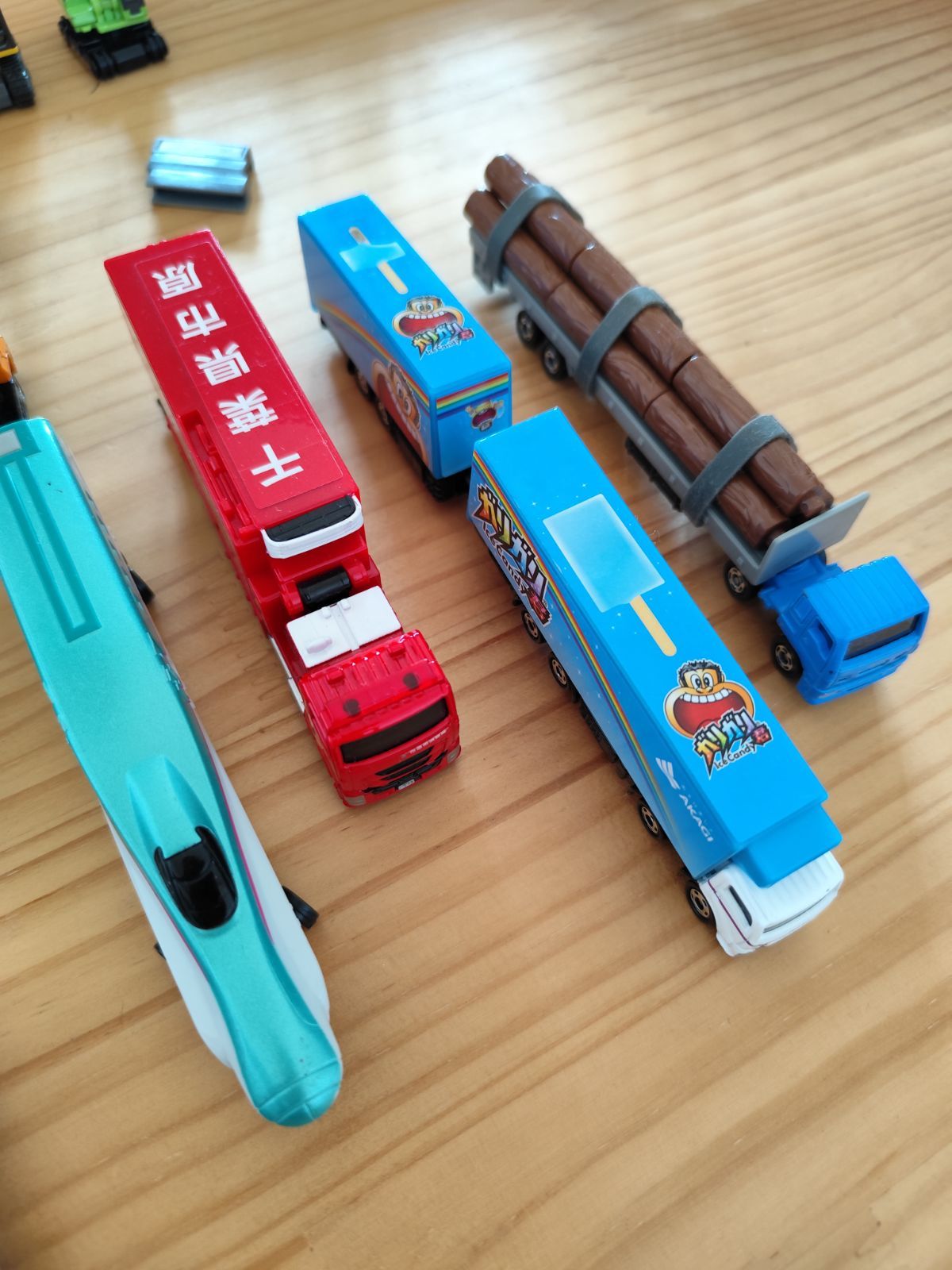 トミカ ミニカー 62台 セット まとめ売り おまけ付き トミカ62台 カーパーク まとめ売り おまけ付き - メルカリ