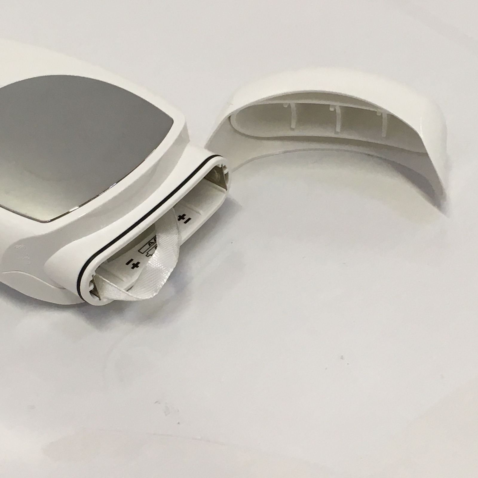 ニュースキンageLOCウェルスパiO ニュースキン ageLOC WellSpa iO 本体 ホワイト（ageLOC