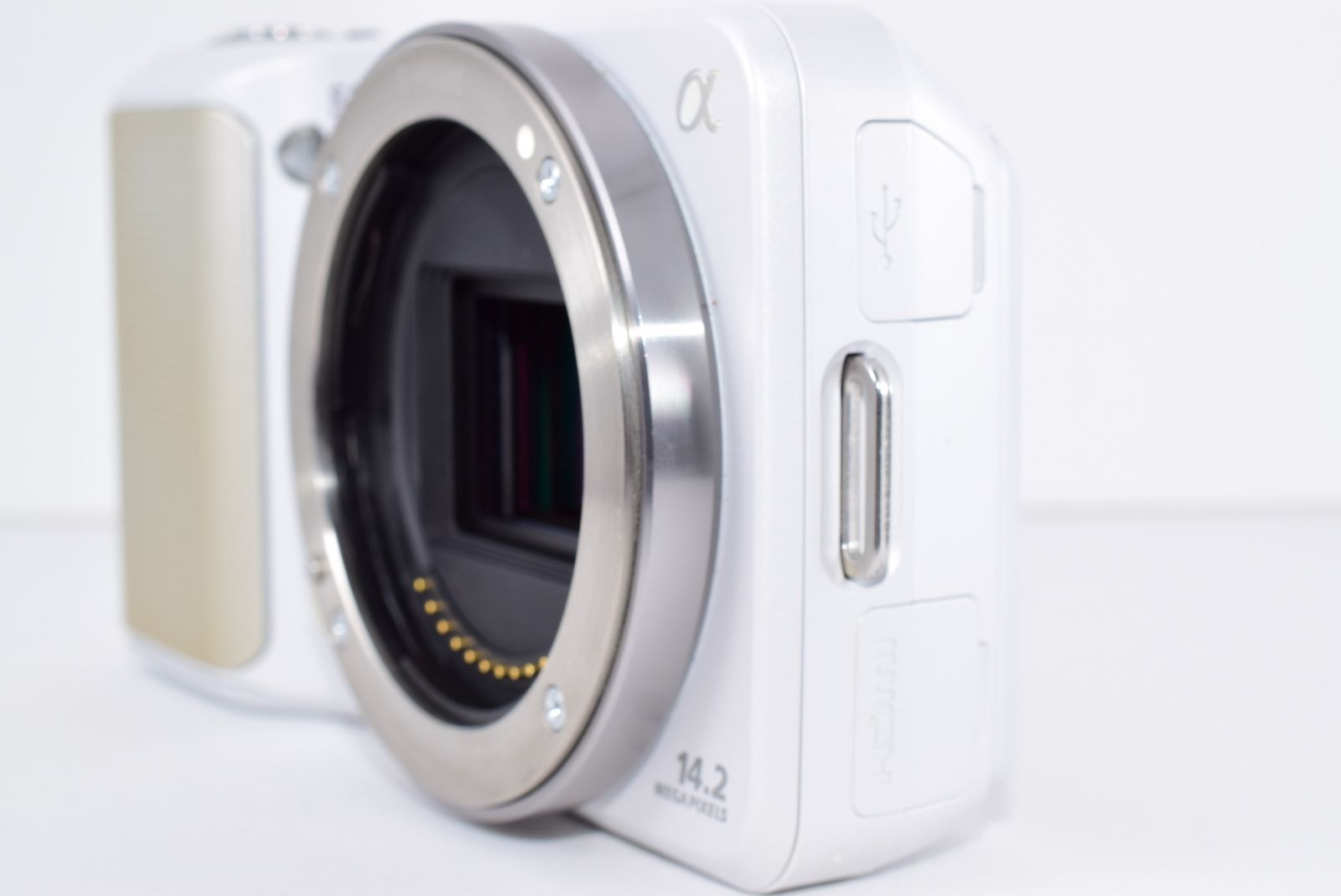 カメラ 実用品 SONY α NEX-3 ホワイト ボディ ミラーレス一眼