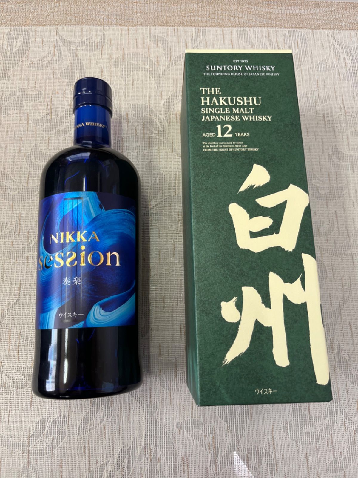 サントリー白州12年(箱入)とニッカウイスキーセッションの2本セット