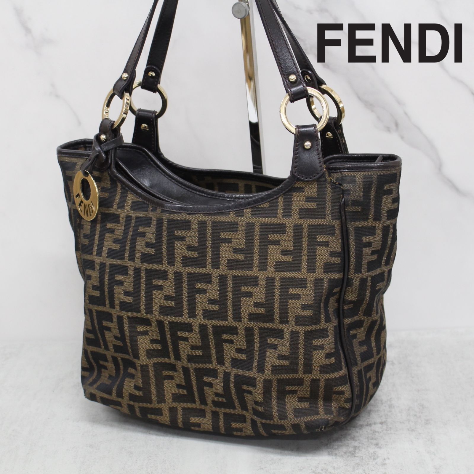 S971)FENDI ズッカ柄 ハンドバッグ 8BH156 JWU フェンディ - メルカリ