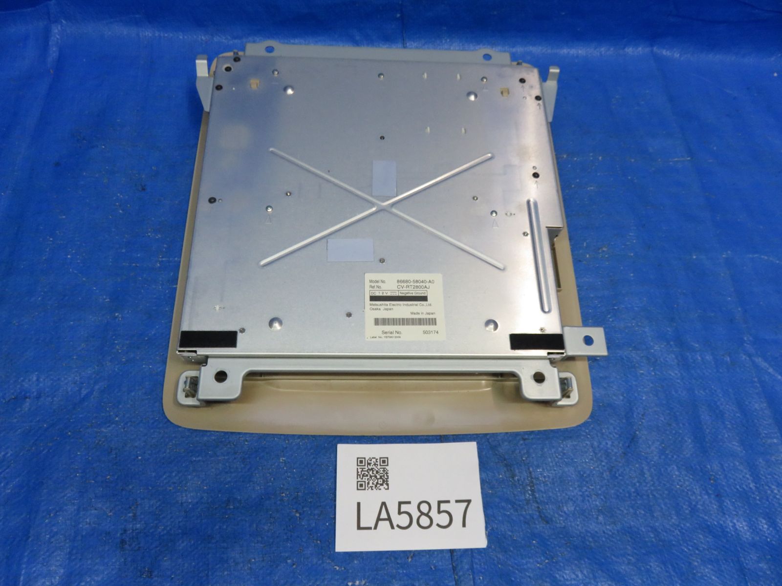 フリップダウンモニター