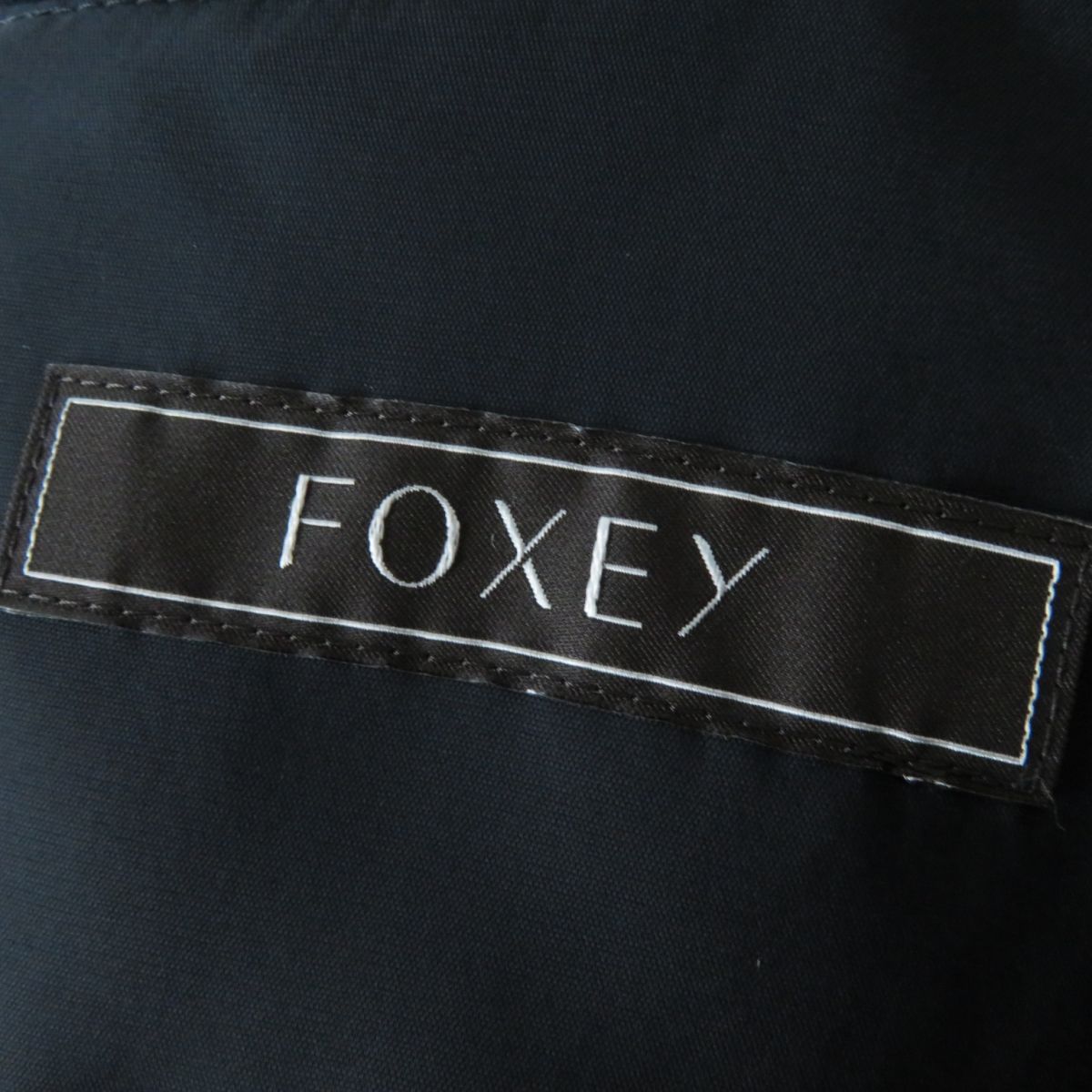 極美品◎正規品 日本製 FOXEY フォクシー 36449 レディース プリーツフレア ノースリワンピース／ドレス ダークネイビー 38 タグ付き