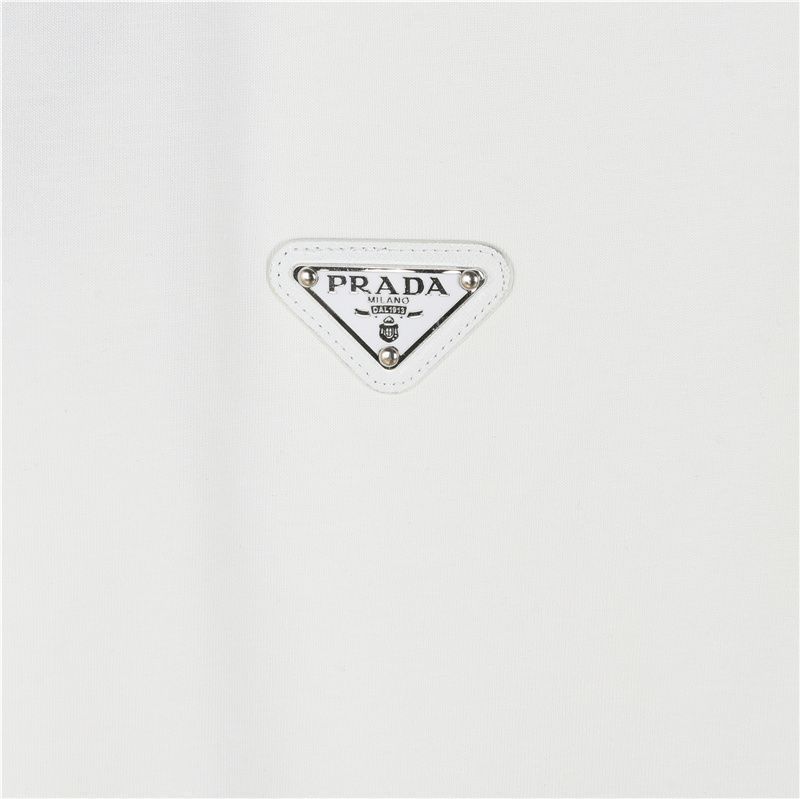今日特価】Prada / プラダ 25ss 胸三角ロゴ後裾赤ストライプ T